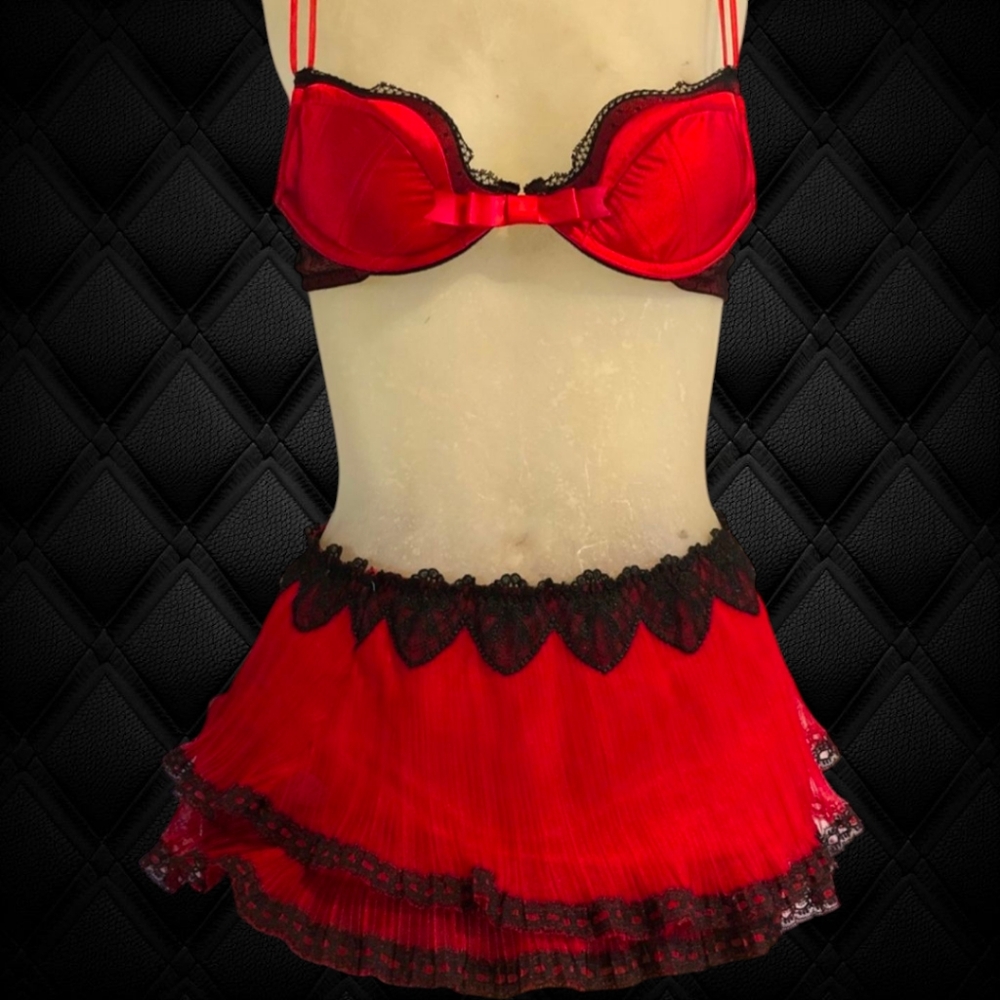 Cassandra Bra & Skirt Set